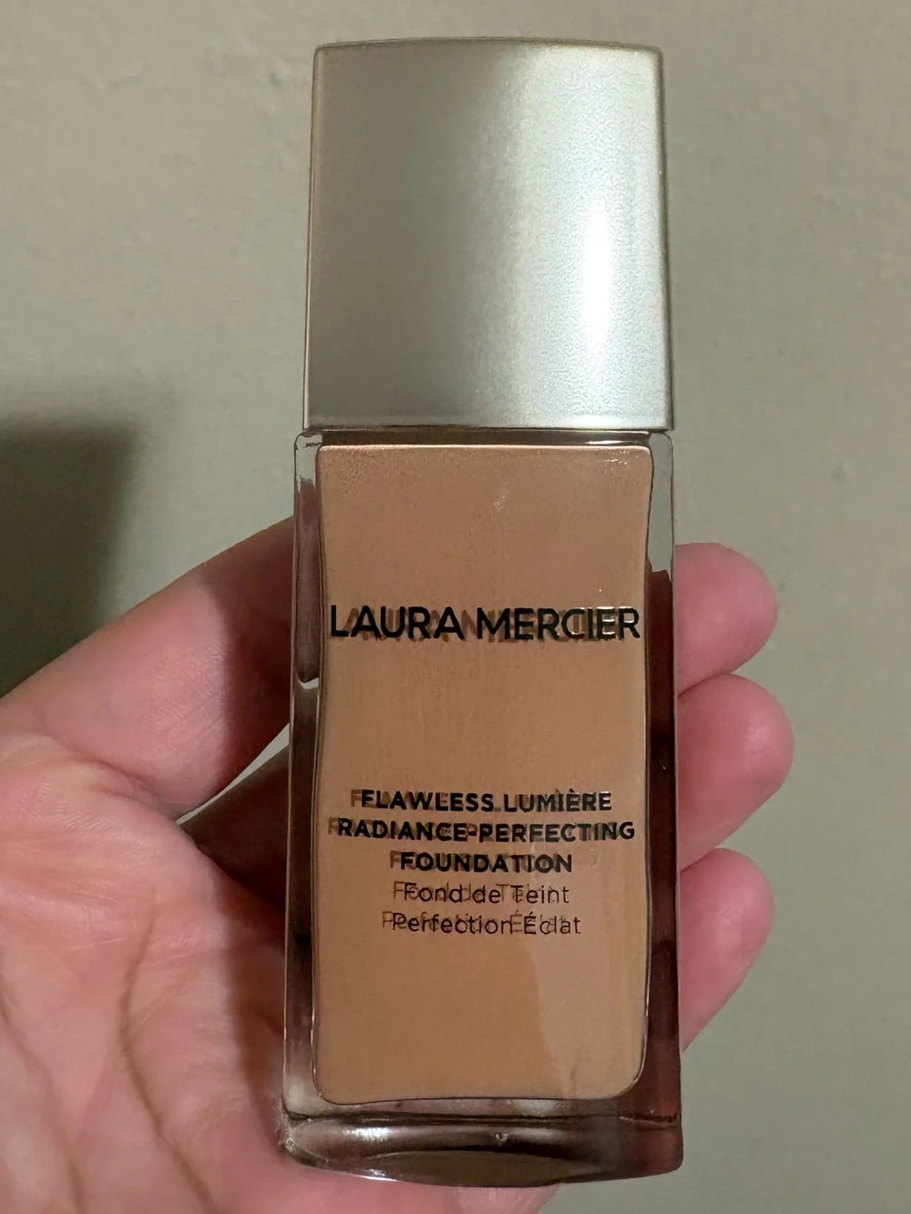 Laura Mercier Flawless Lumière Radiance-Perfecting Foundation - 2N2 • LINEN New.